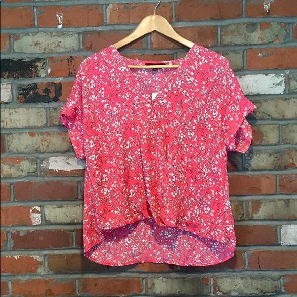 Banana Republic Tops - Banana Republic High Low Top